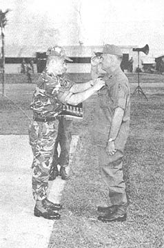 MG John Tillson III receives award