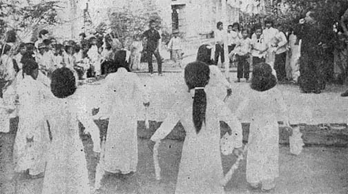 Schoolchildren dance