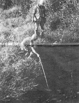 4/23rd Infantry search for mines